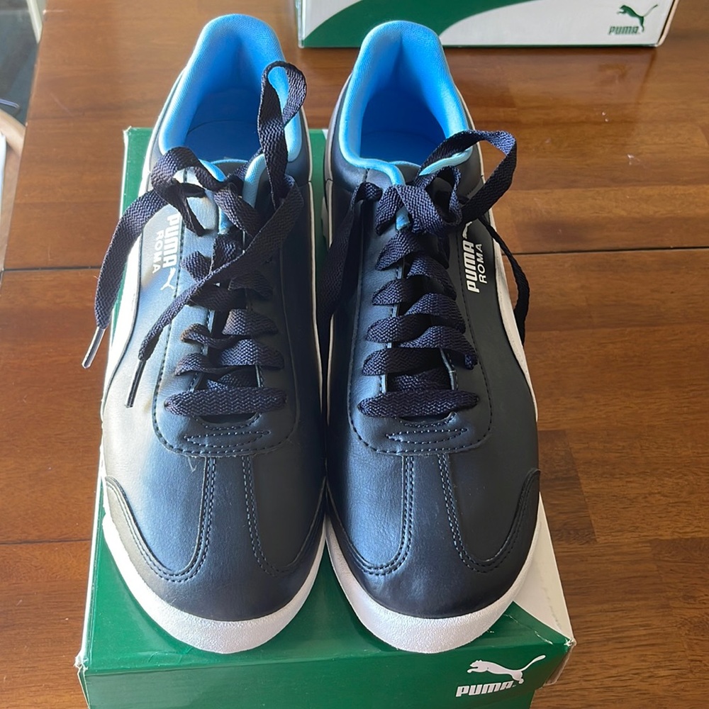 Puma Sneakers